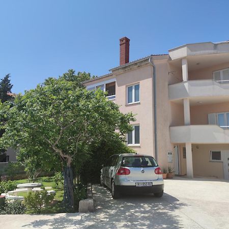 Apartments Dijana Krk Town Exterior foto